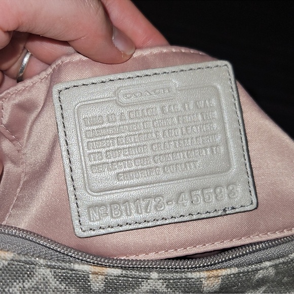 Coach Kristin Ikat OP Art Hobo Flap Shoulder Bag. NWT - Picture 14 of 15